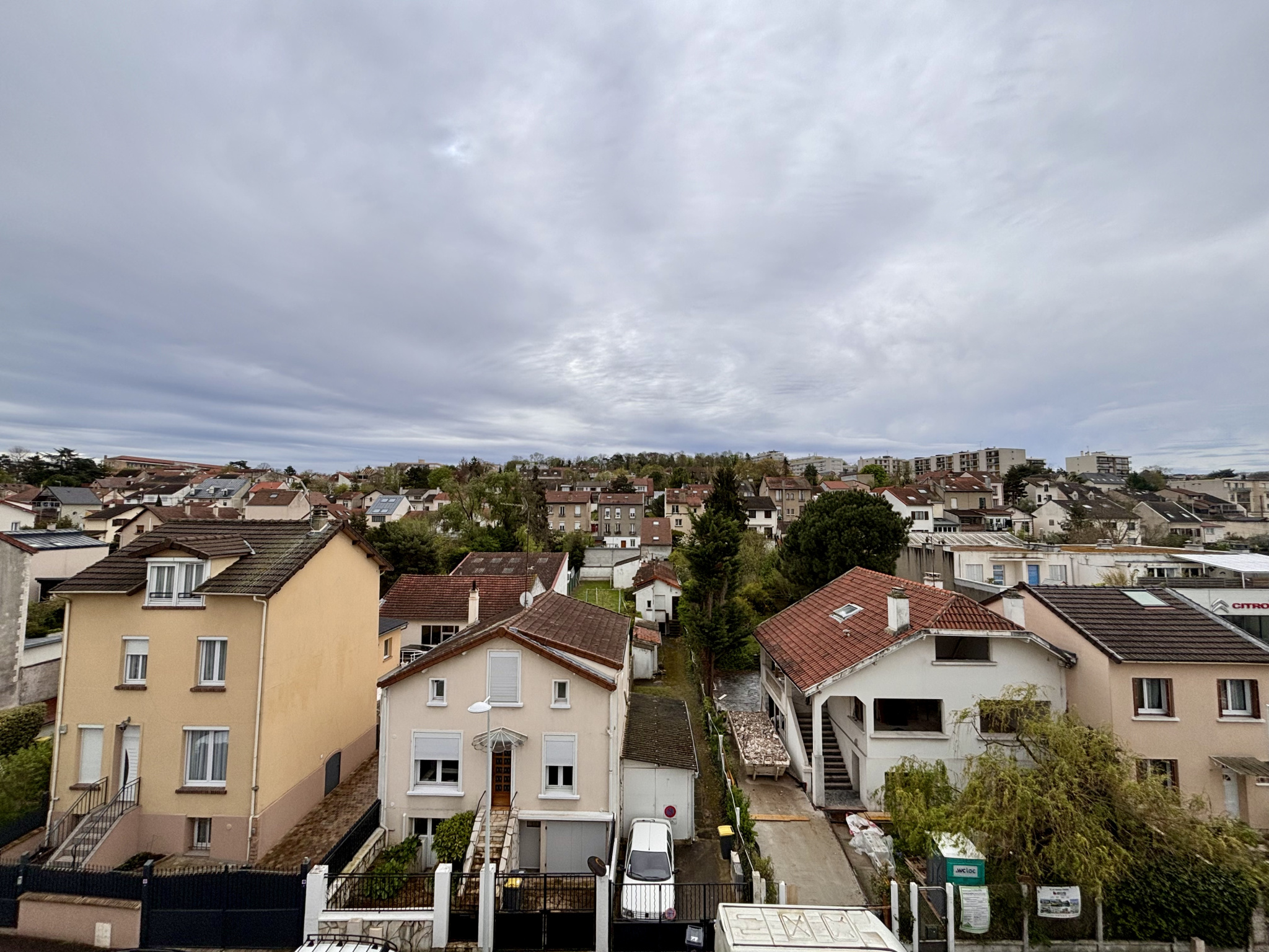 Studio Nanterre, limite Rueil