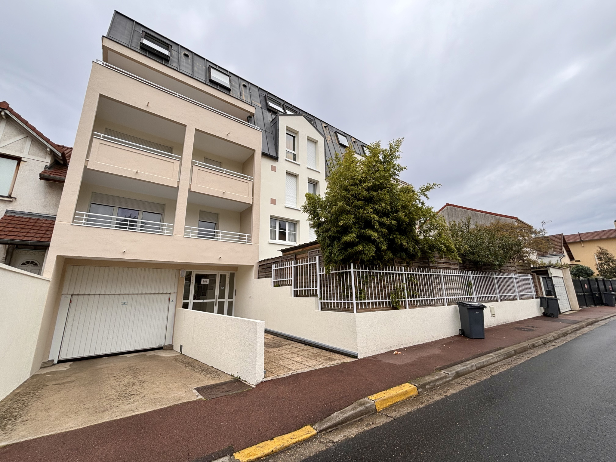 Studio Nanterre, limite Rueil