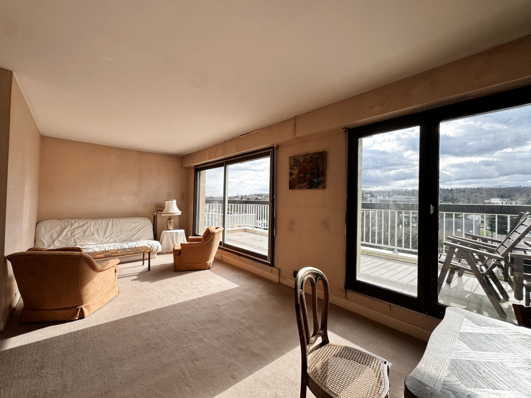 2 PIÈCES DERNIER ÉTAGE - BUZENVAL