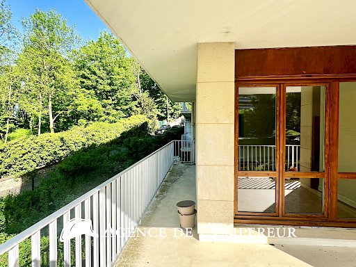 Grand appartement familial avec terrasse   Quartier de la Jonchère
