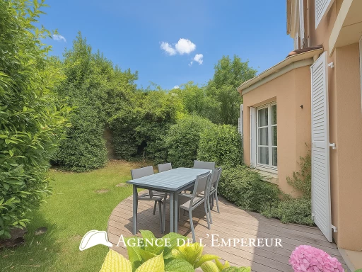 Maison de 150 m2 avec jardin, située dans le recherché domaine de l’Impératrice à Rueil-Malmaison