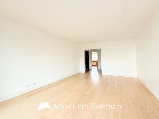 4 pièces traversant, 2e étage, résidence Beauharnais