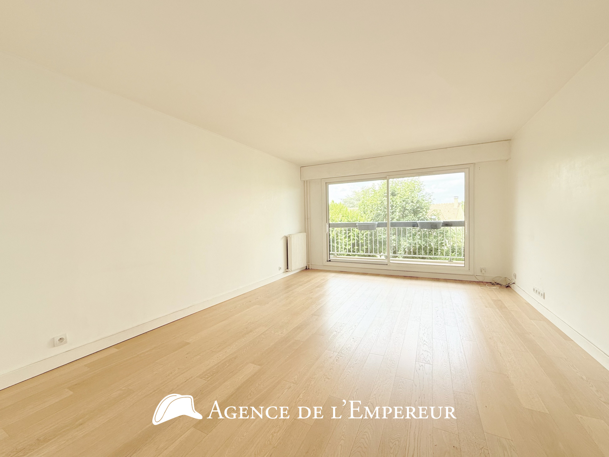4 pièces traversant, 2e étage, résidence Beauharnais