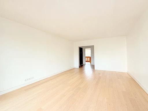 4 pièces traversant, 2e étage, résidence Beauharnais