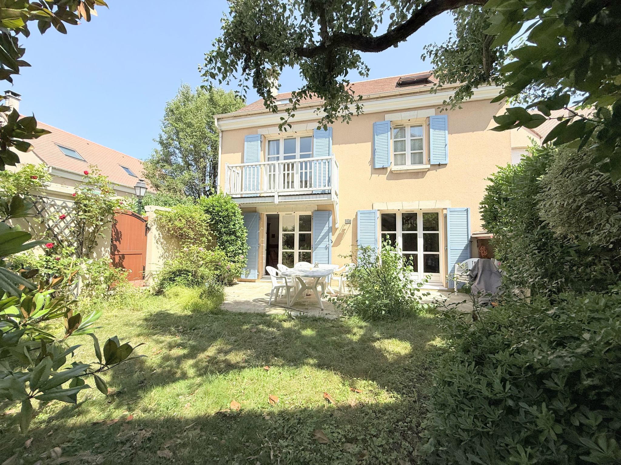 Maison 190 m2 avec jardin Sud/Ouest dans le domaine recherché de l'Impératrice, Rueil-Malmaison