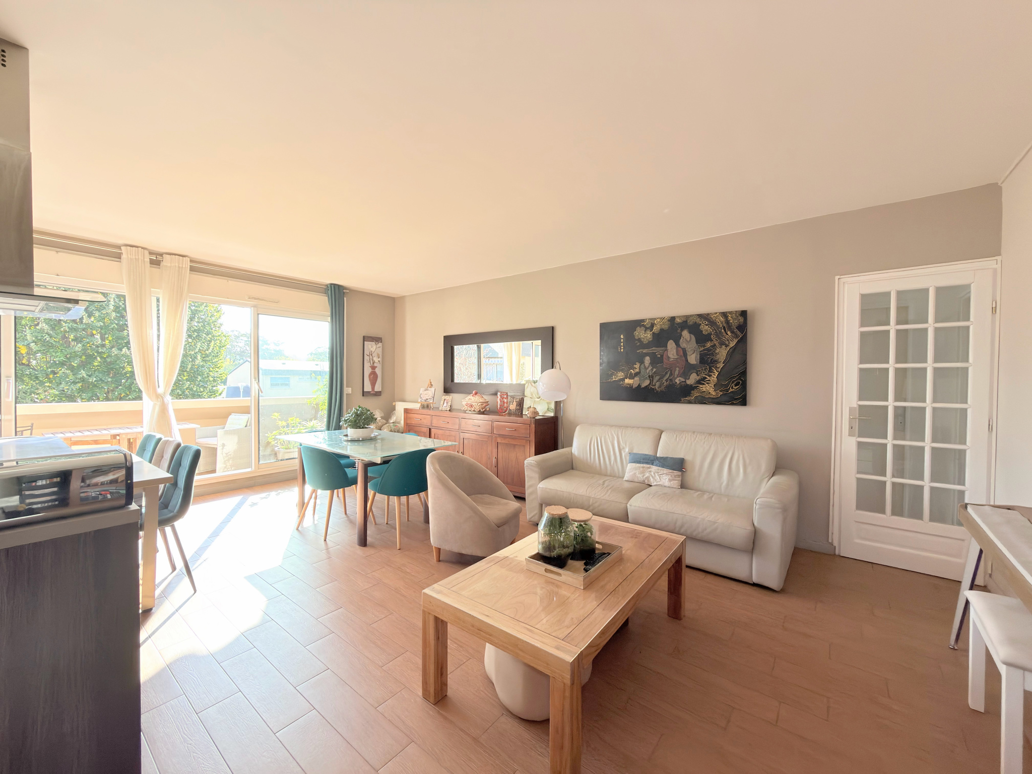 Appartement 4 pièces avec terrasse et box