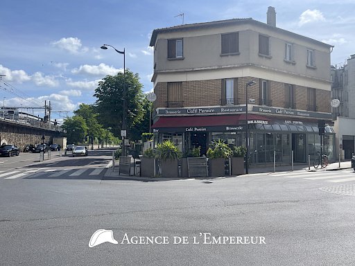 Rueil gare du RER A Investissement - 1