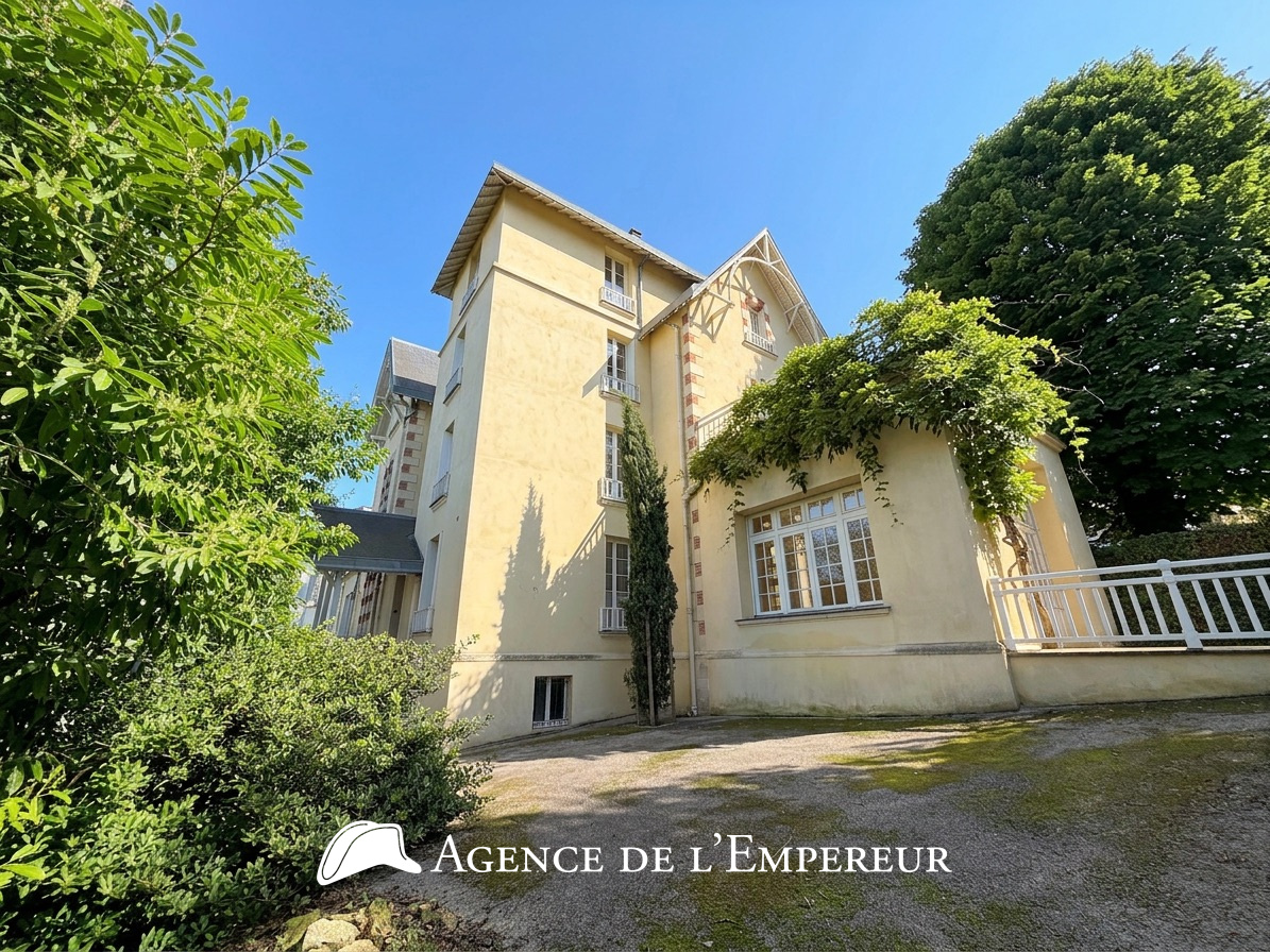 Demeure dans le Parc de la Malmaison, parcelle de 3 000 m2