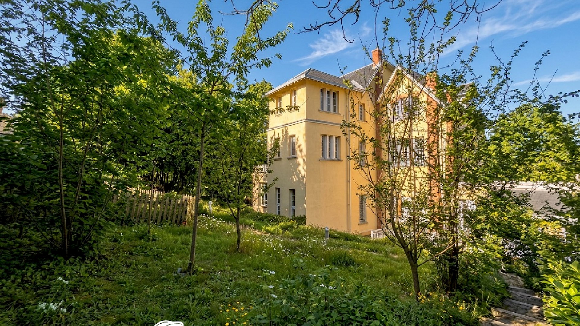 Demeure dans le Parc de la Malmaison, parcelle de 3 000 m2
