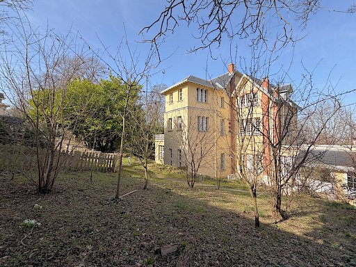 Demeure de 412 m2 habitables, parcelle de 3 000 m2   Parc de la Malmaison