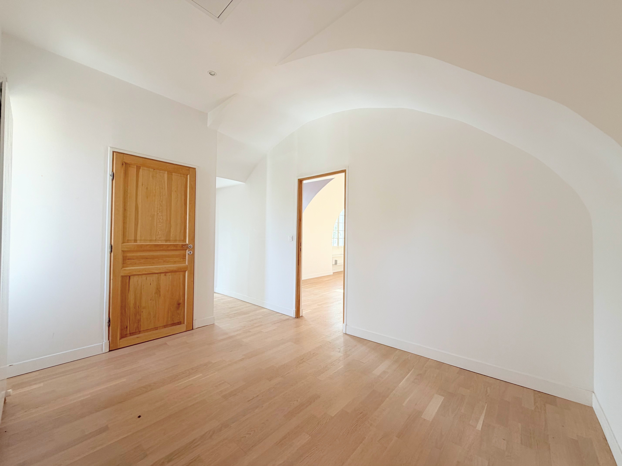 Demeure de 412 m2 habitables, parcelle de 3 000 m2   Parc de la Malmaison