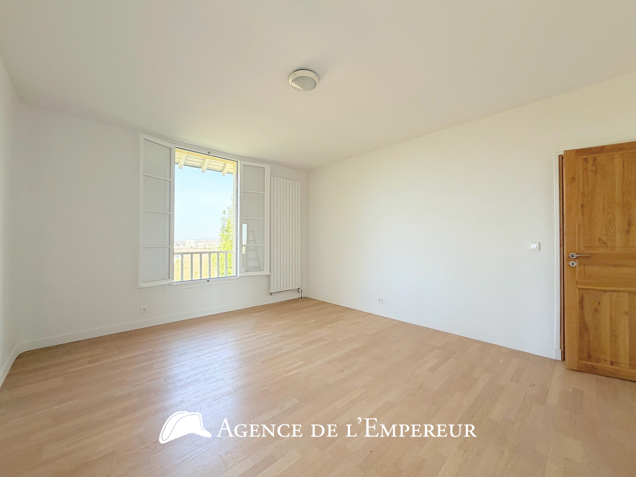 Demeure dans le Parc de la Malmaison, parcelle de 3 000 m2