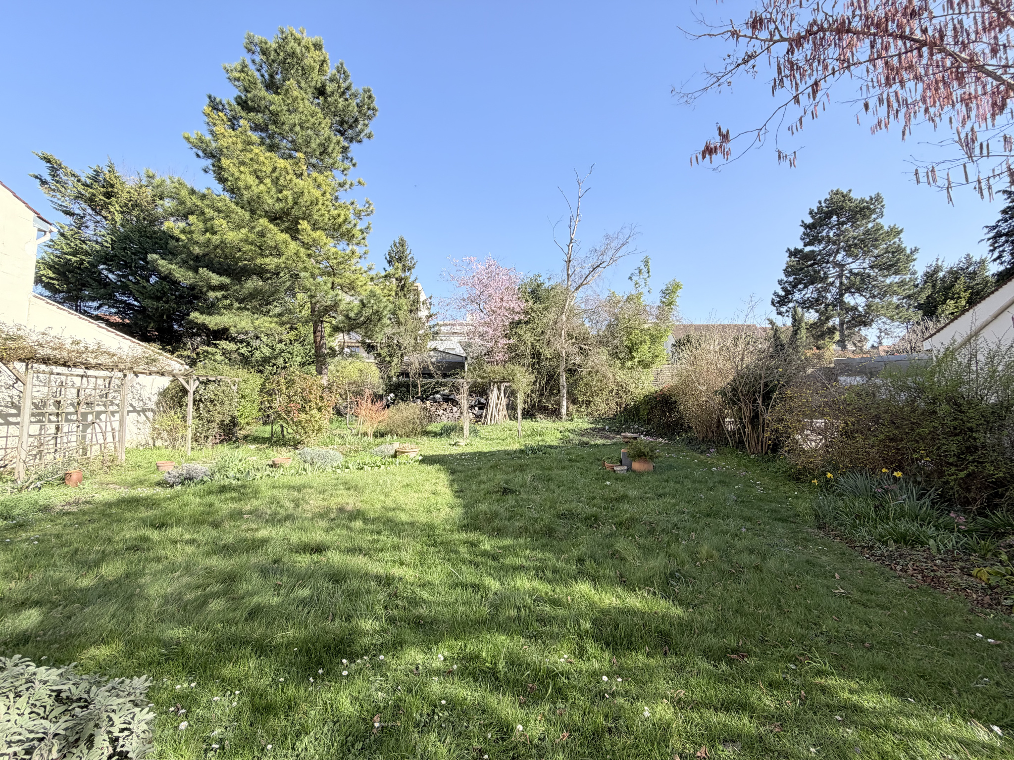 Maison 175 m2 - Parcelle 584 m2 - 6 chambres - Châtaigneraie/Richelieu