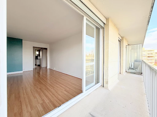 Lumineux 3 pièces - 63 m2 - 3e et dernier étage - Cave et parking