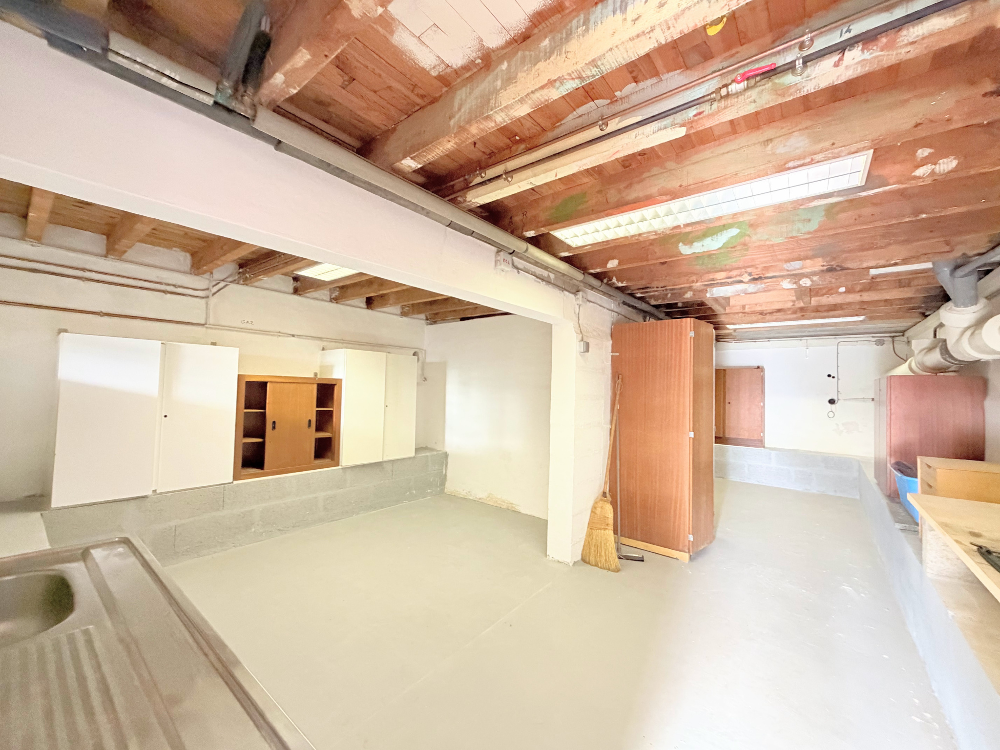 Maison limite Suresnes   Parcelle 367 m2