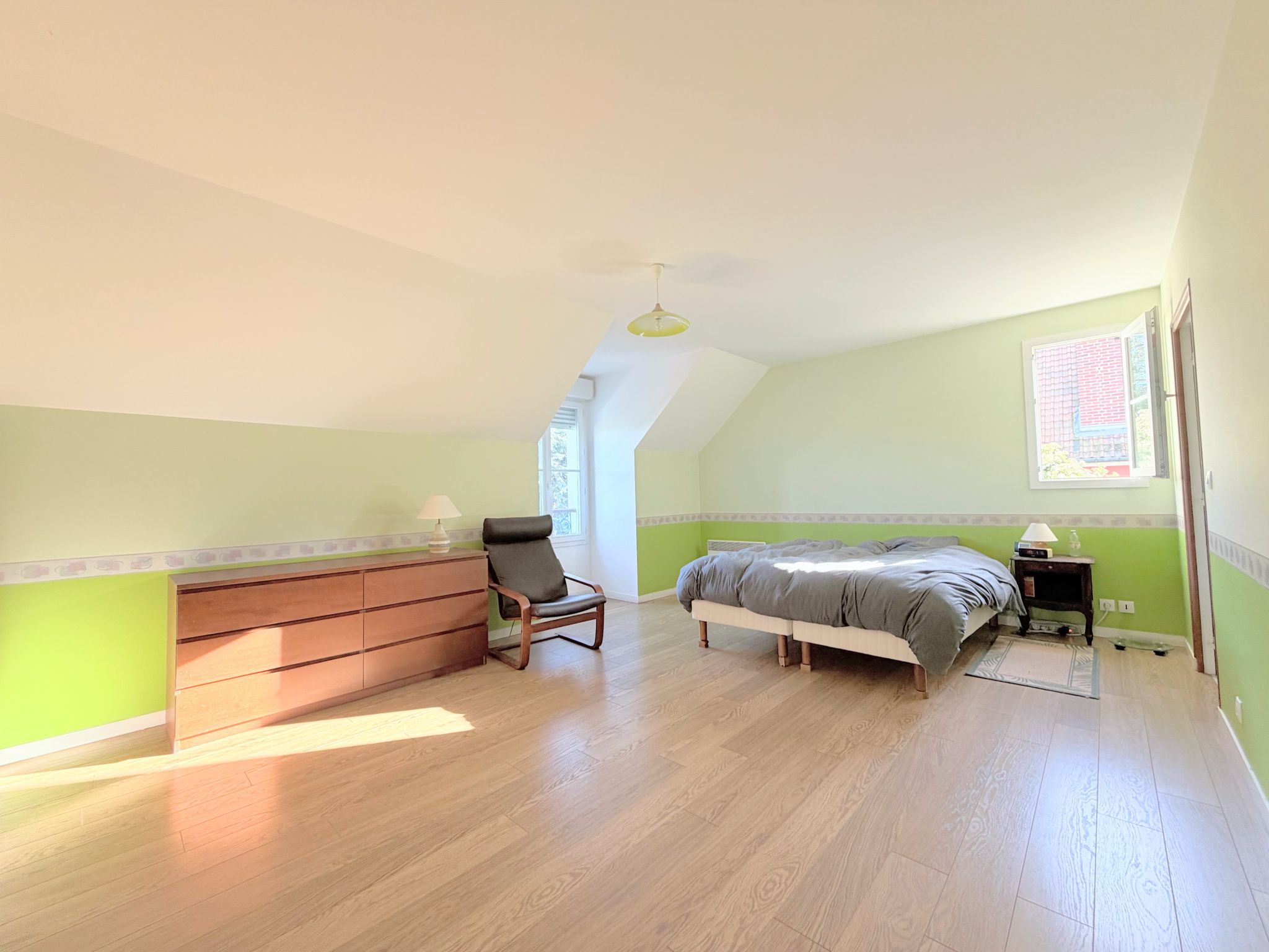 Maison Buzenval   DPE C, 4 chambres, jardin, garage et sous-sol