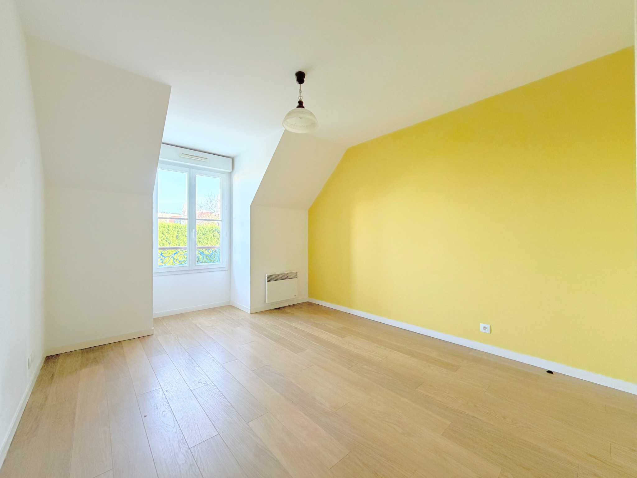 Maison Buzenval   DPE C, 4 chambres, jardin, garage et sous-sol