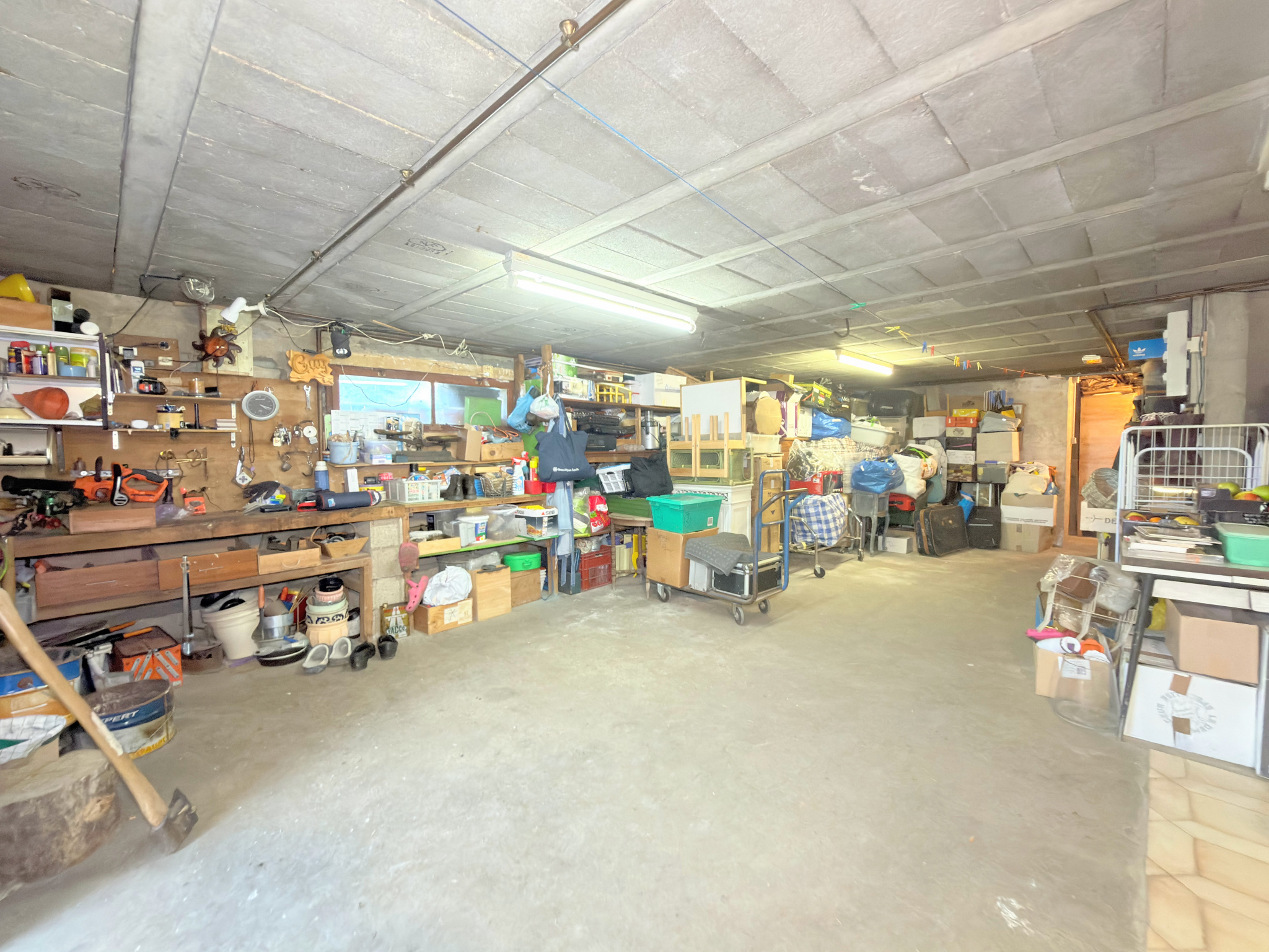 MAISON 4 CHAMBRES AU CALME À PROXIMITÉ DE LA PLACE BESCHE