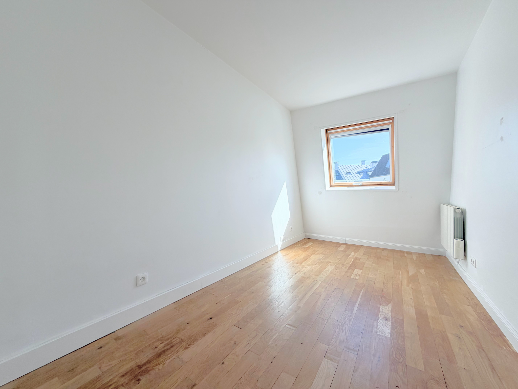 3 pièces avec parking, dernier étage, cœur de ville   DPE C