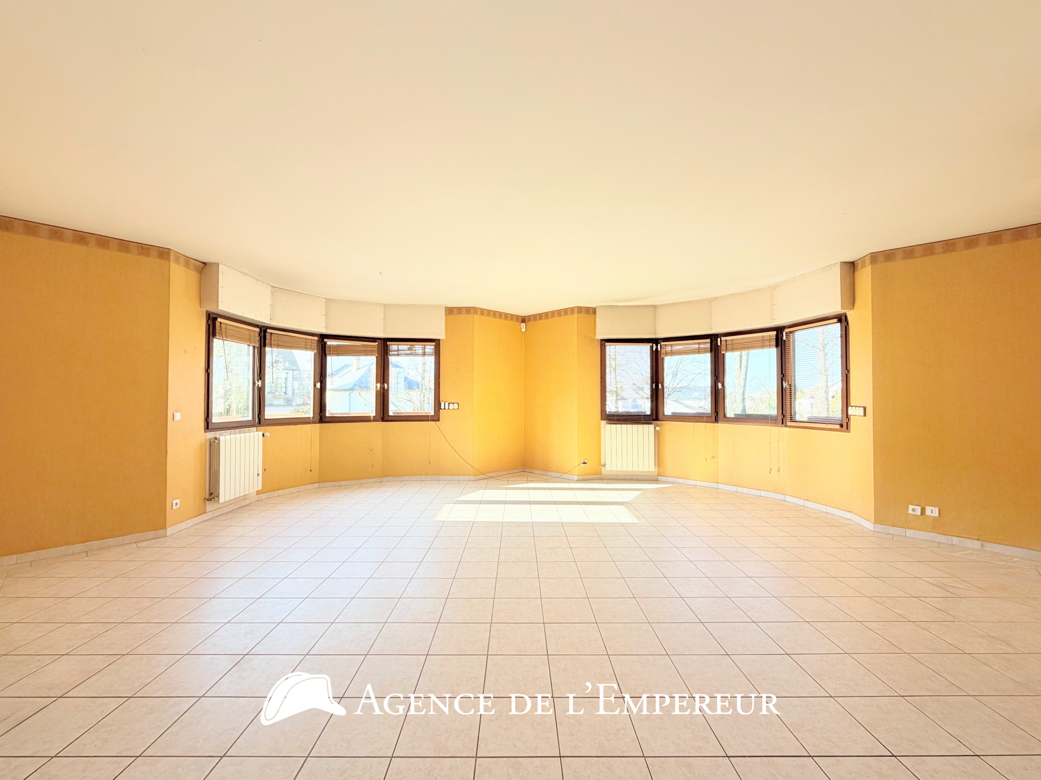 MAISON 7 PIÈCES BUZENVAL