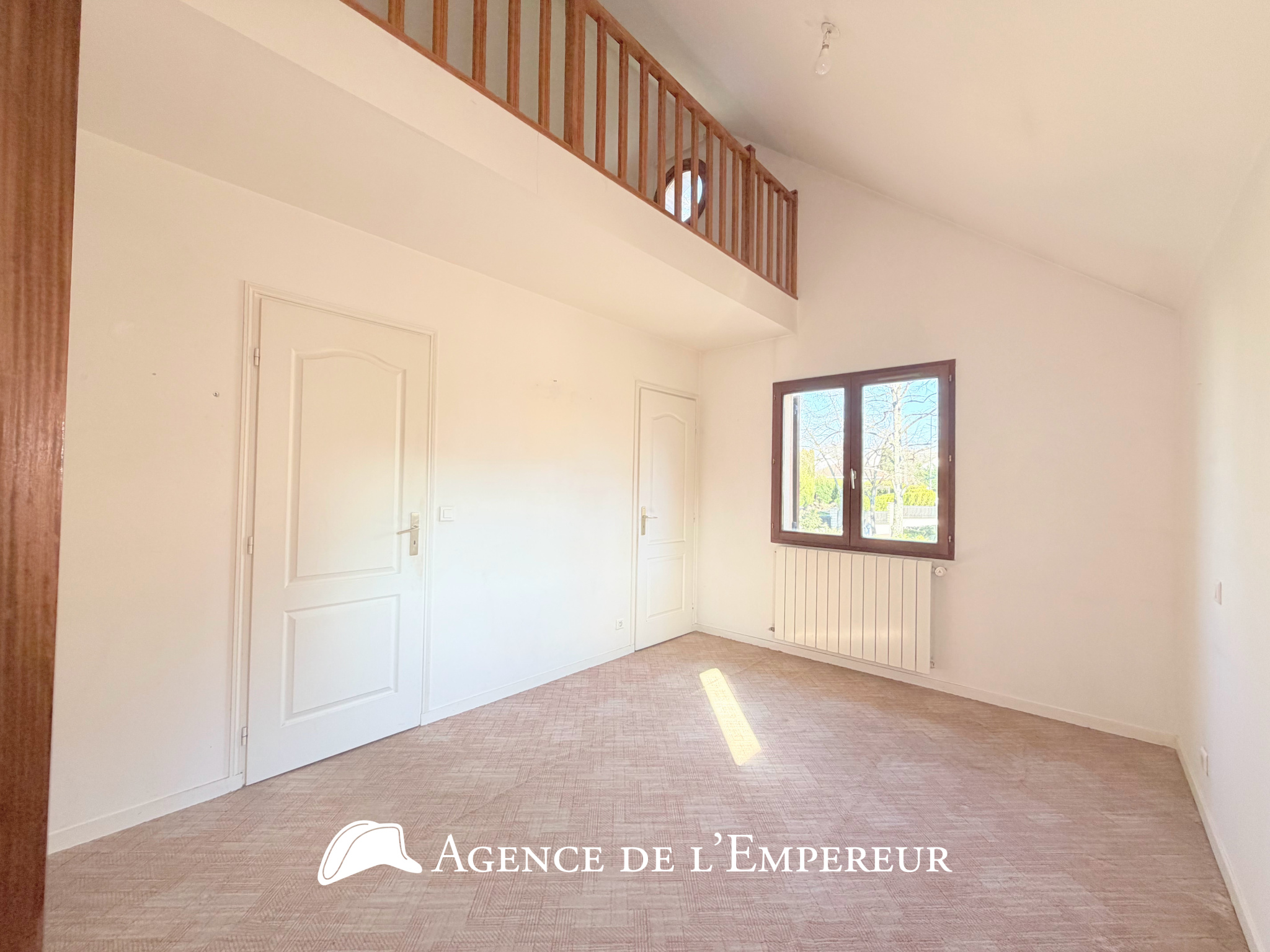 MAISON 7 PIÈCES BUZENVAL
