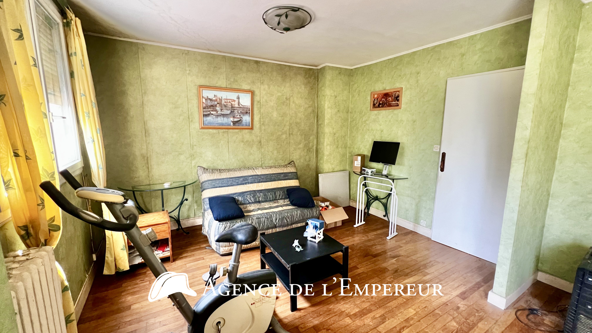 Appartement de 55 m2, cave et box - Les Closeaux