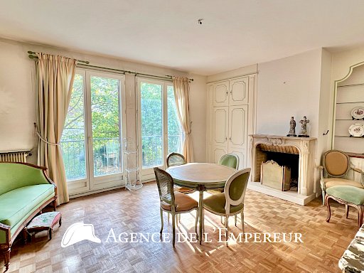 Appartement 3 pièces avec balcon et cheminée. - 3