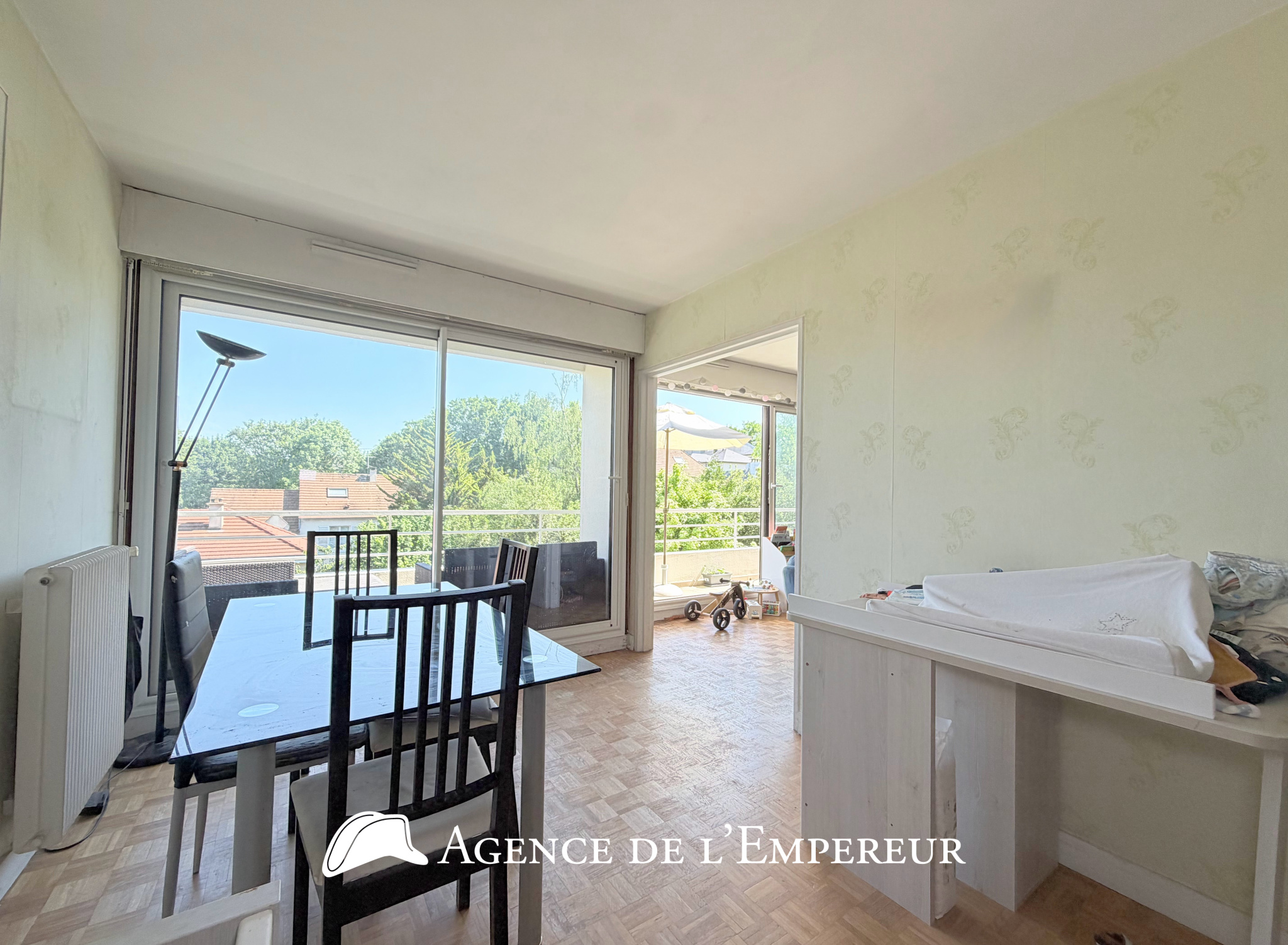 5 PIÈCES DERNIER ÉTAGE, 2 BALCONS, CAVE ET PARKING EN SS   BOIS-PRÉAU