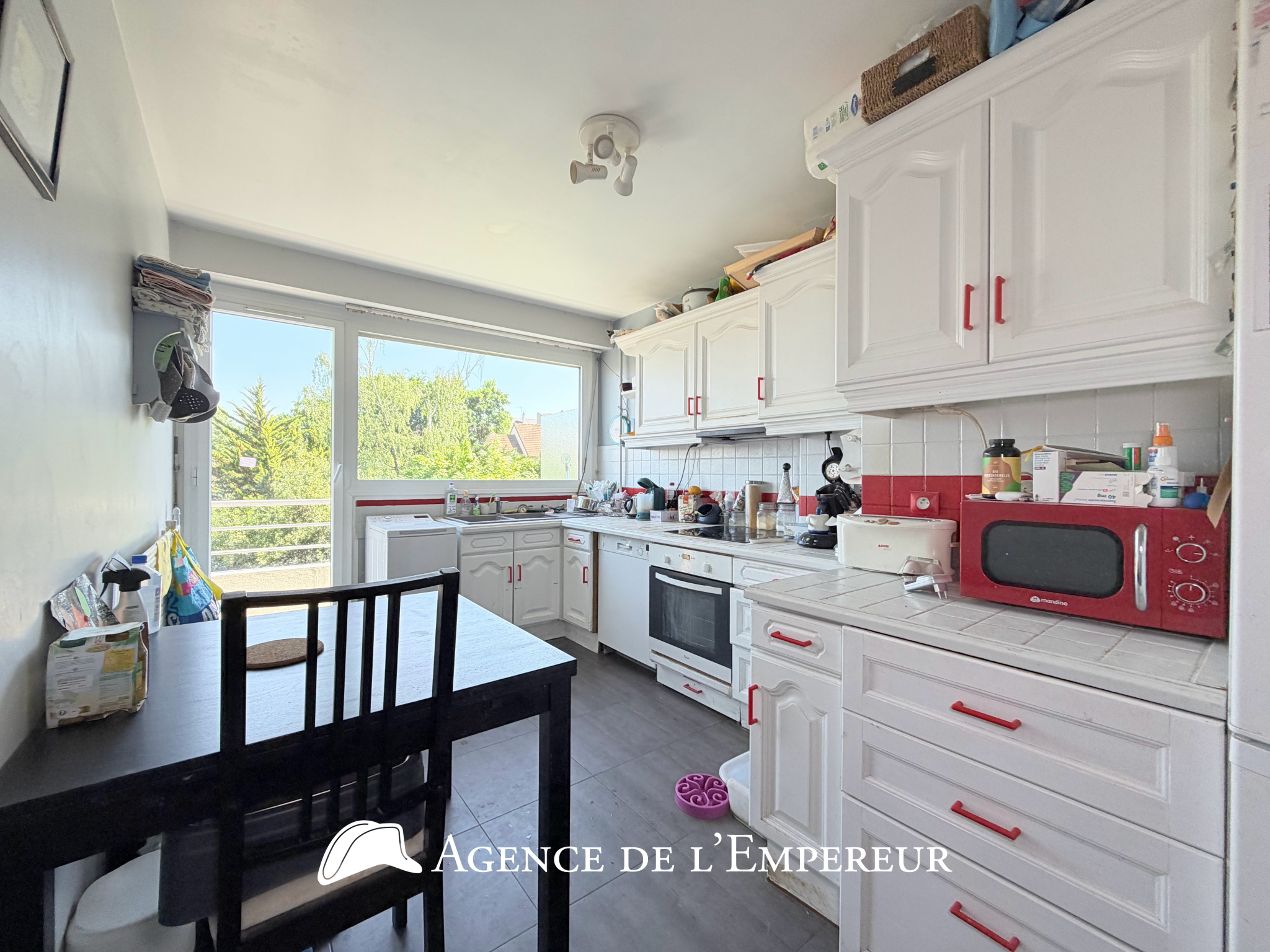 5 PIÈCES DERNIER ÉTAGE, 2 BALCONS, CAVE ET PARKING EN SS   BOIS-PRÉAU