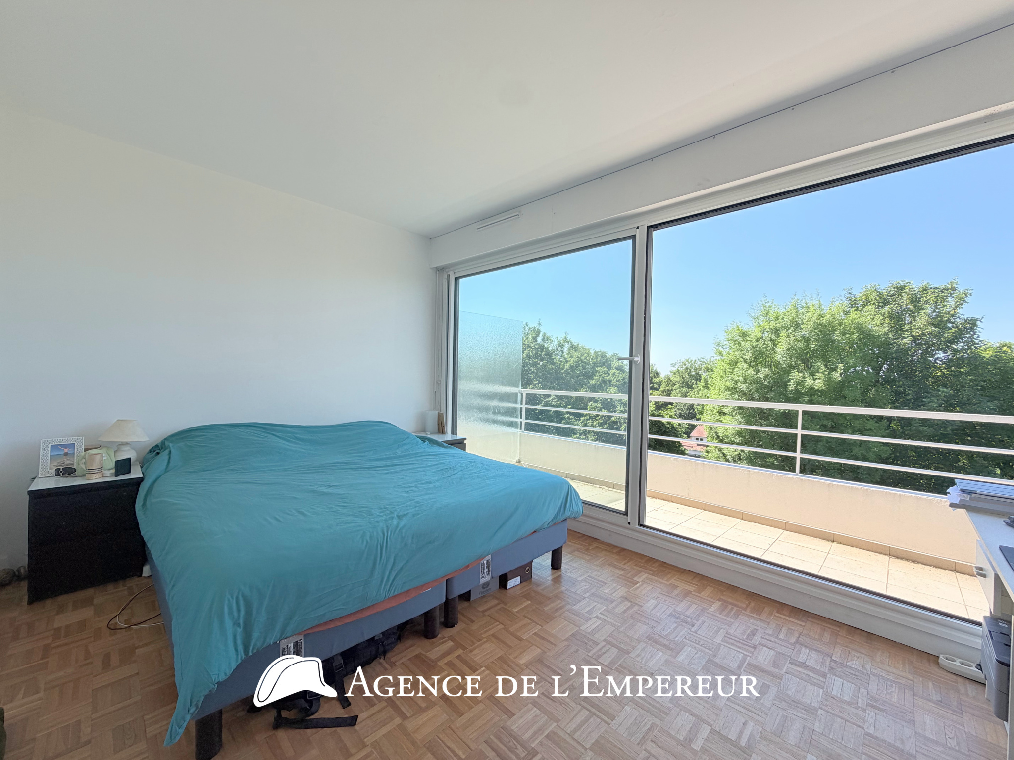 5 PIÈCES DERNIER ÉTAGE, 2 BALCONS, CAVE ET PARKING EN SS   BOIS-PRÉAU