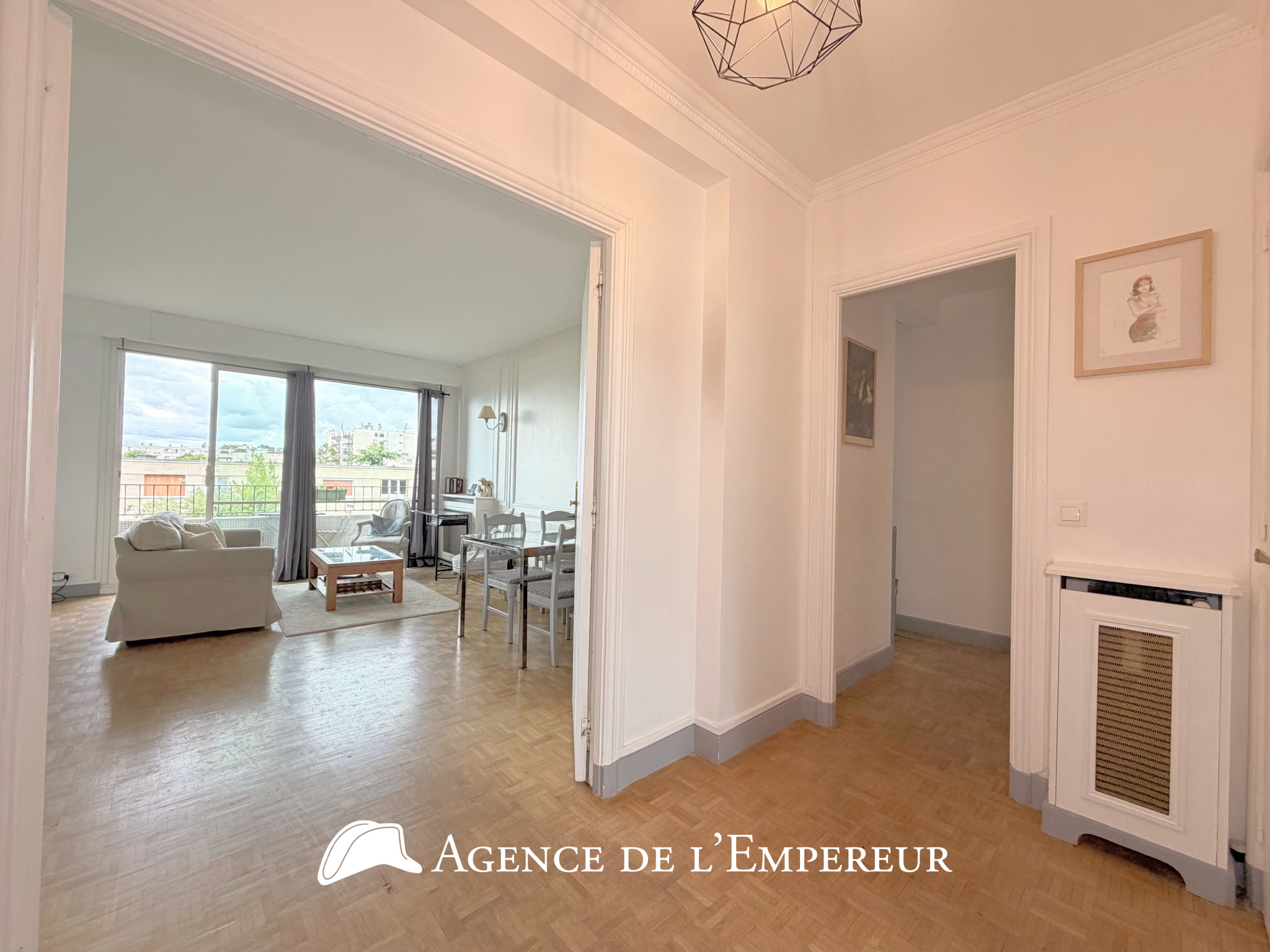 4 Pièces de 79,74 m2 - Balcon, cave et parking. Suresnes