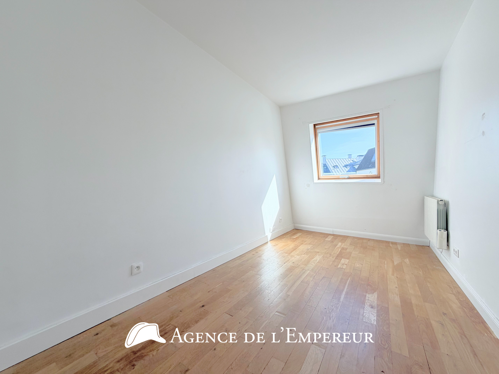 3 pièces dernier étage, cœur de ville   DPE C