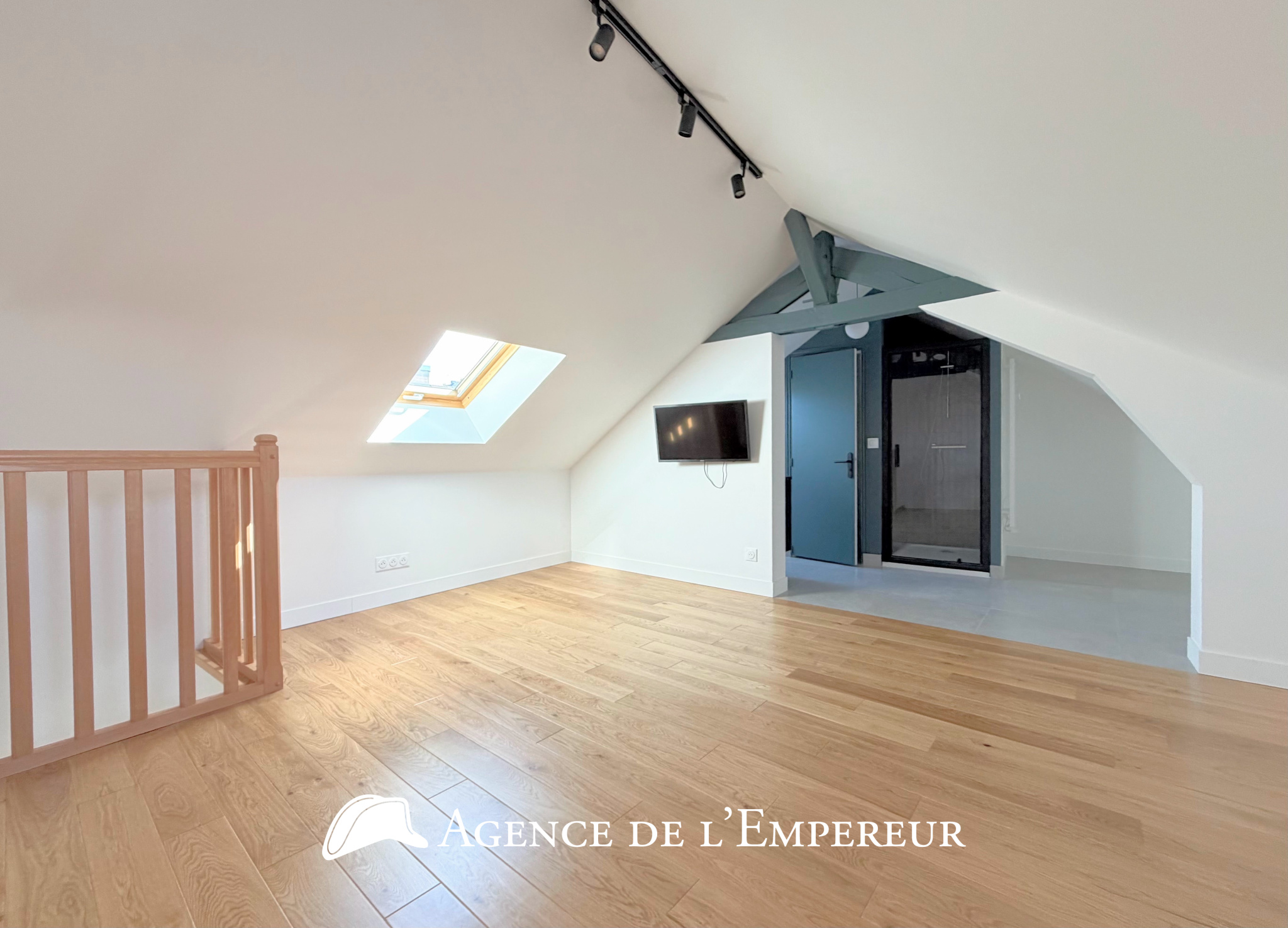 MAGNIFIQUE MAISON EN LOCATION   CŒUR DE VILLE