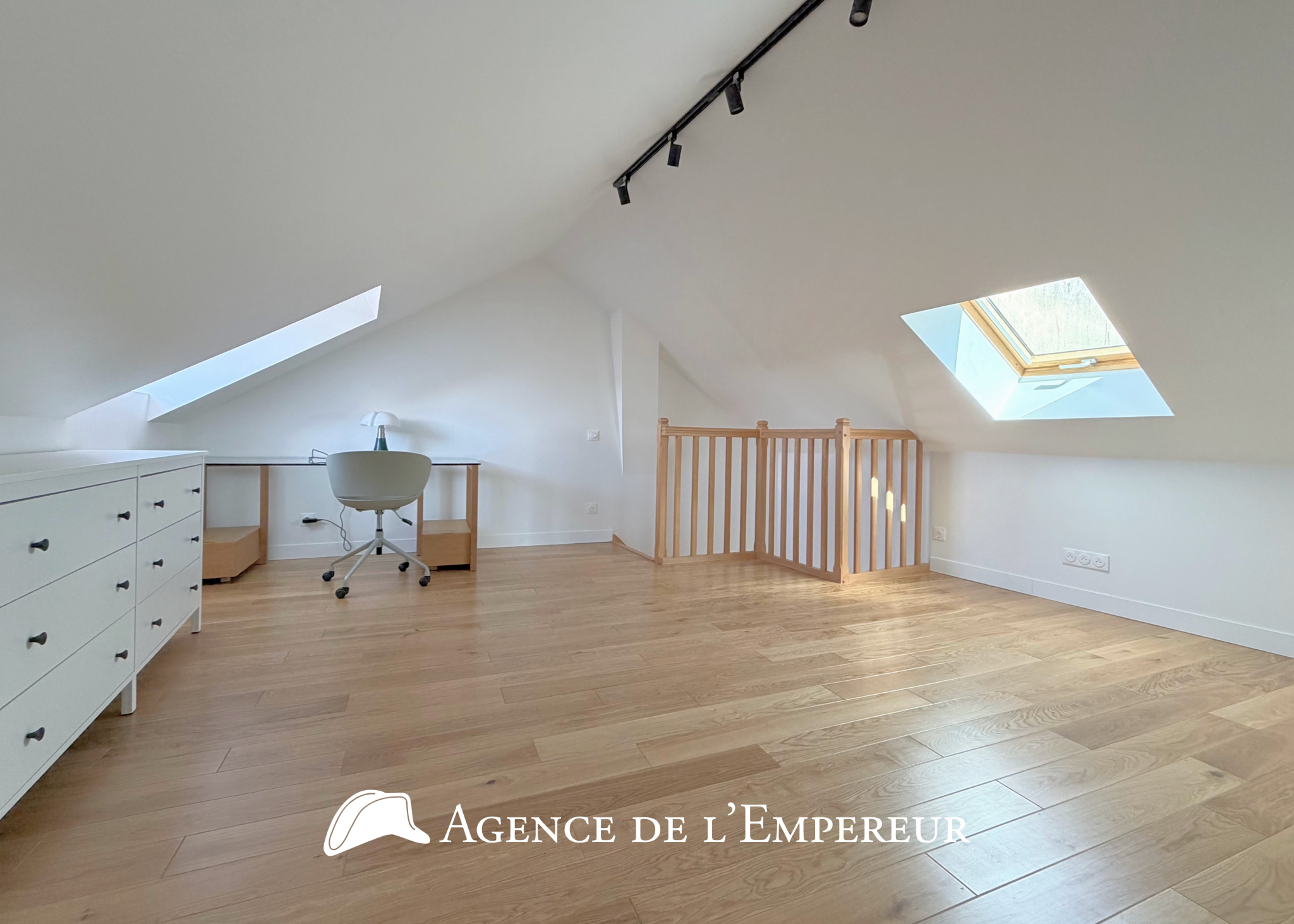 MAGNIFIQUE MAISON EN LOCATION   CŒUR DE VILLE