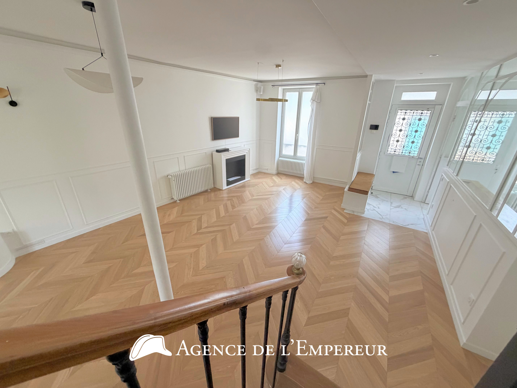MAGNIFIQUE MAISON EN LOCATION   CŒUR DE VILLE