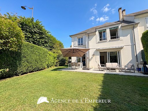 Maison familiale de 145 m2 Carrez - 5 chambres - 1
