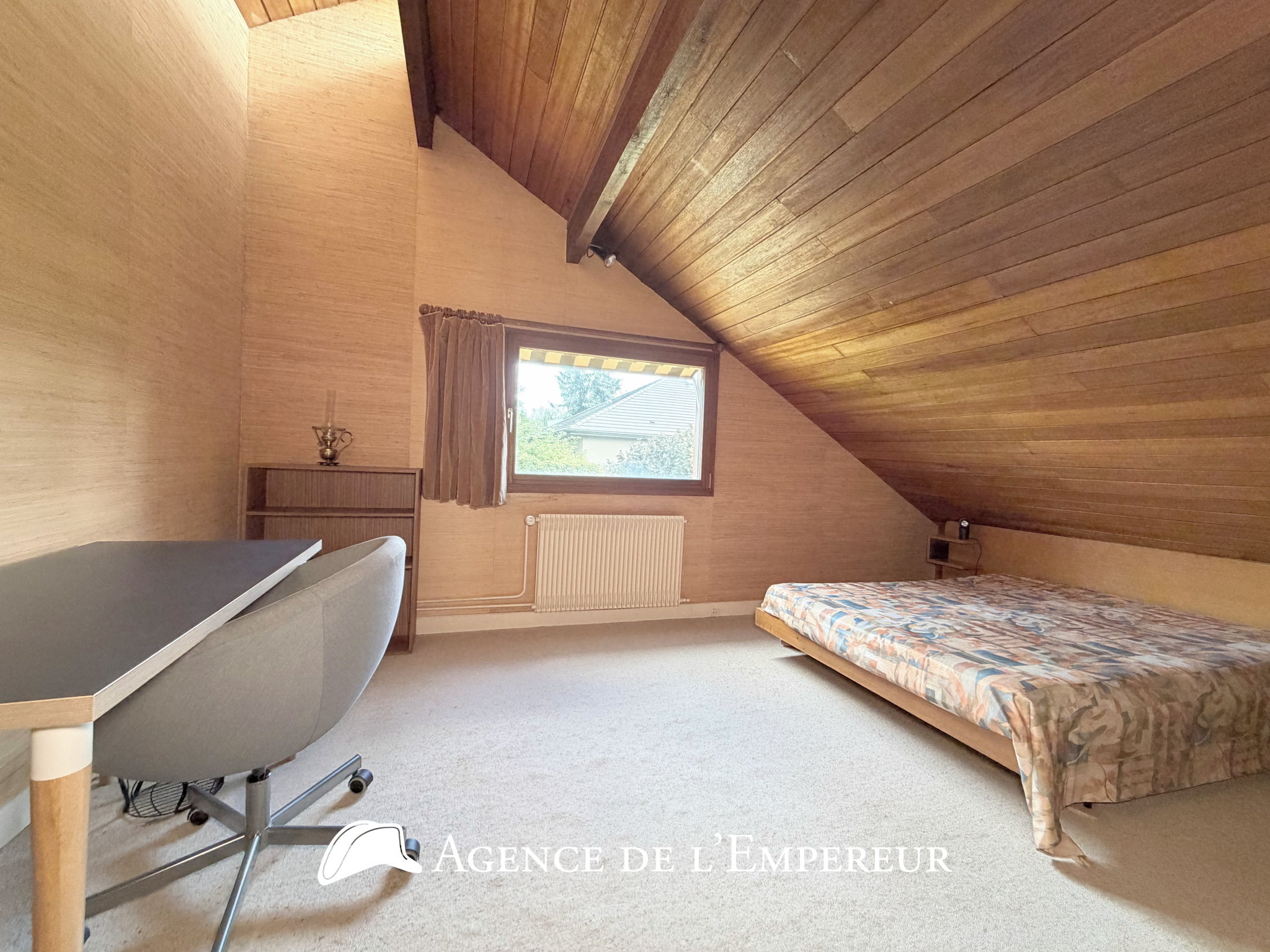 MAISON D'ARCHITECTE — 6 CHAMBRES — PARCELLE 1 190 m2