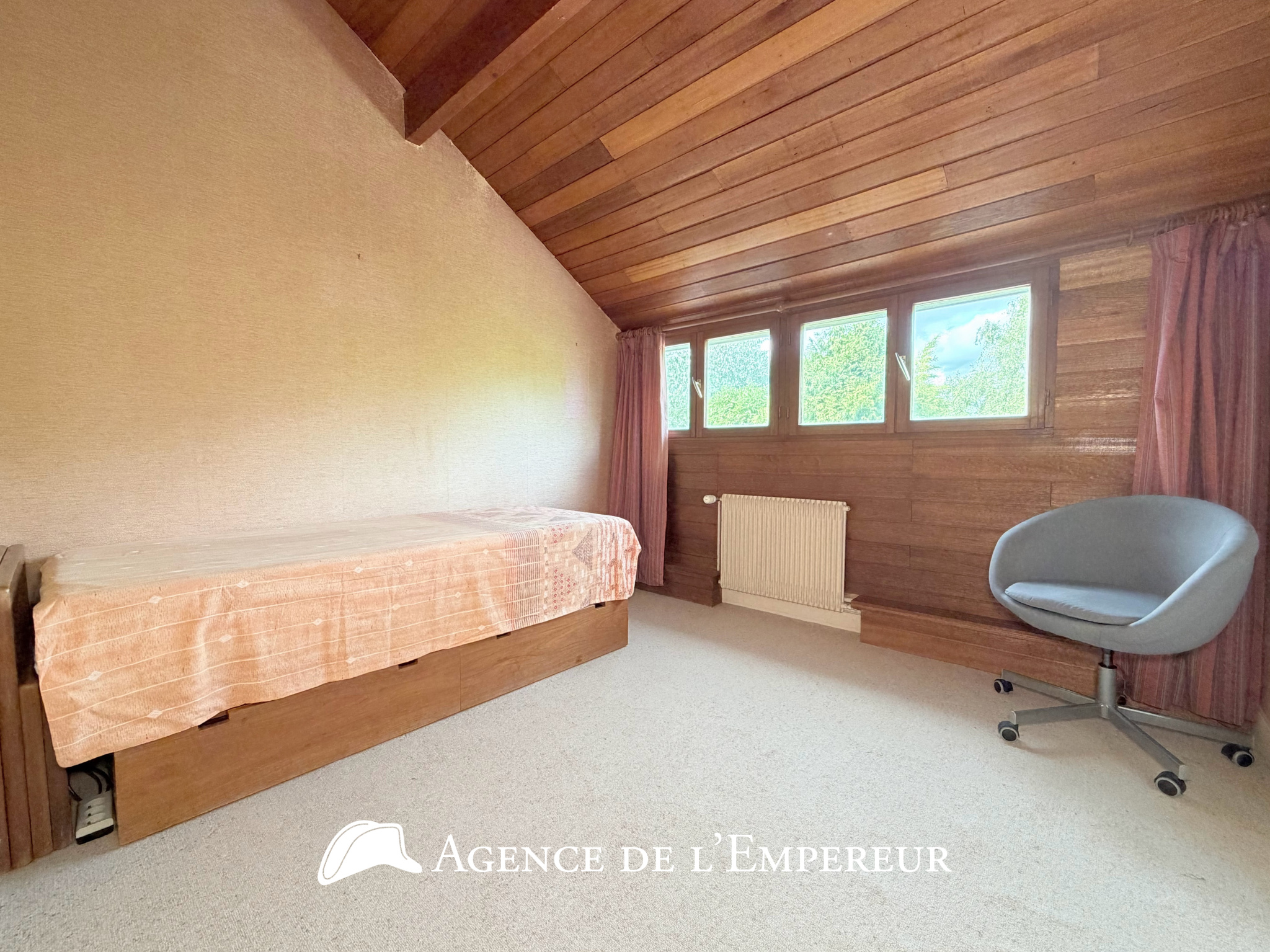MAISON D'ARCHITECTE — 6 CHAMBRES — PARCELLE 1 190 m2