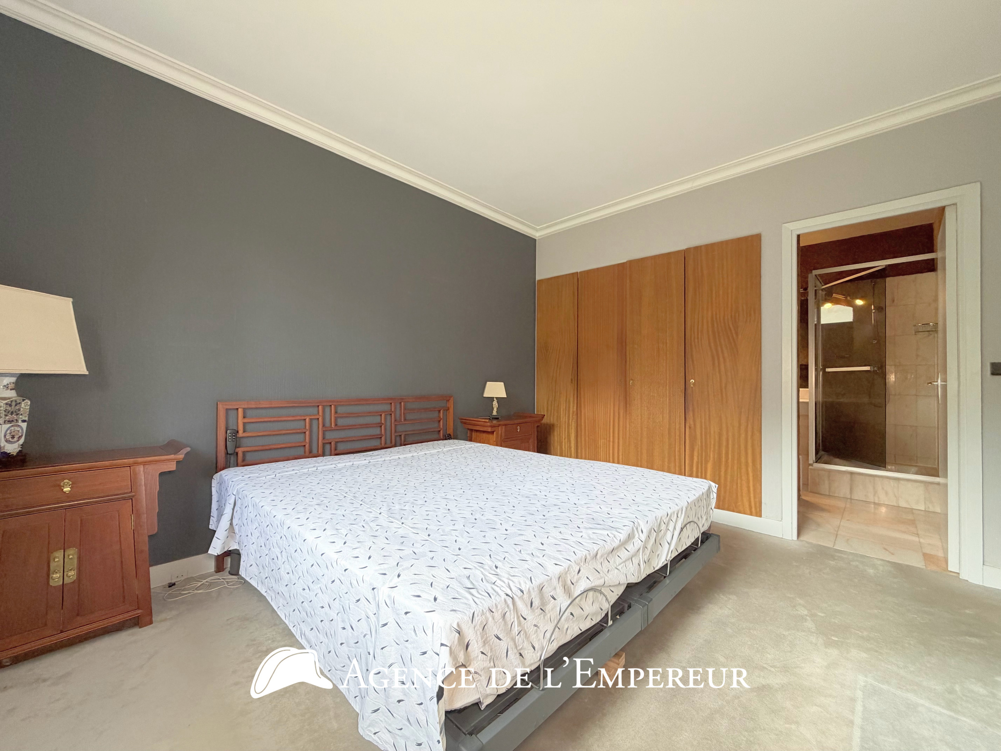 MAISON D'ARCHITECTE — 6 CHAMBRES — PARCELLE 1 190 m2