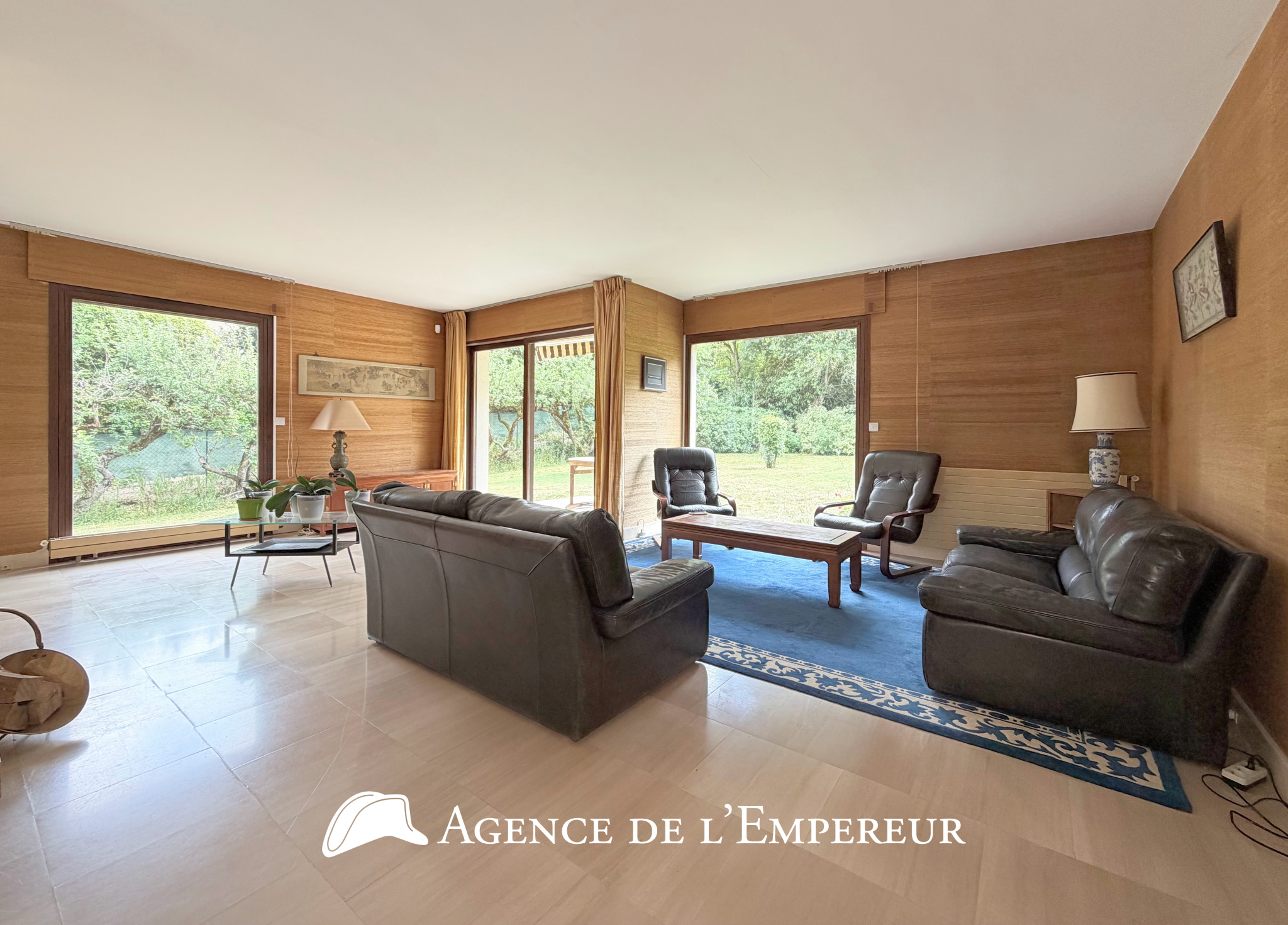 MAISON D'ARCHITECTE — 6 CHAMBRES — PARCELLE 1 190 m2