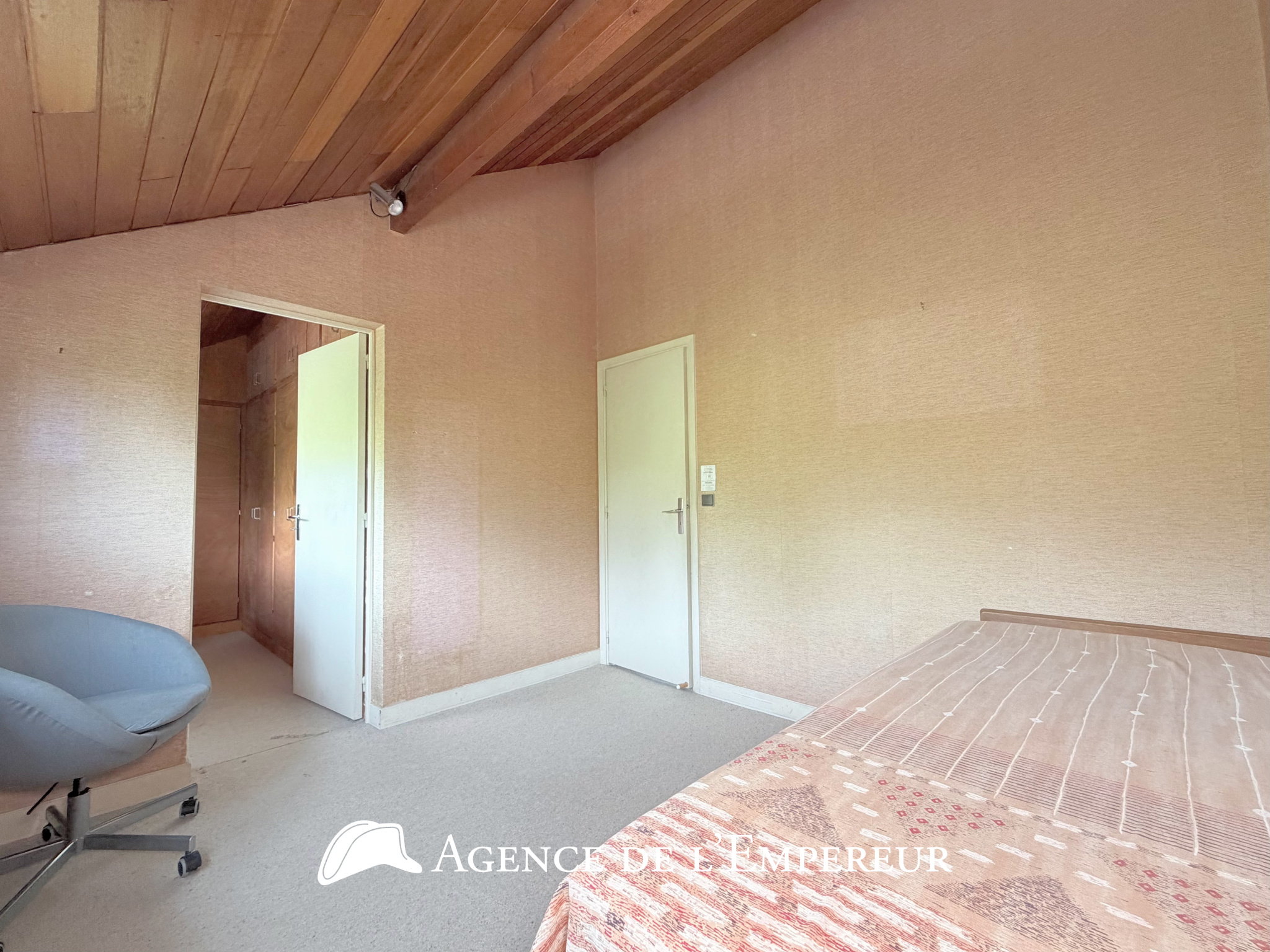 MAISON D'ARCHITECTE — 6 CHAMBRES — PARCELLE 1 190 m2