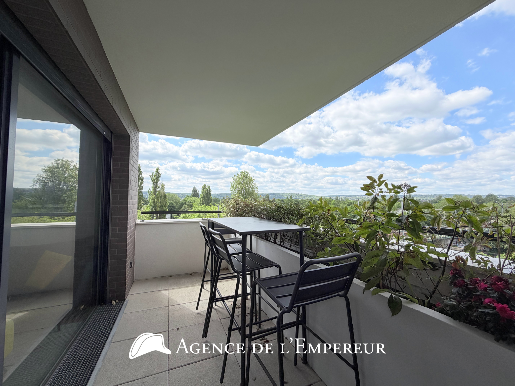 Magnifique 3 pièces de 67,89 m2 en location meublée avec parking double