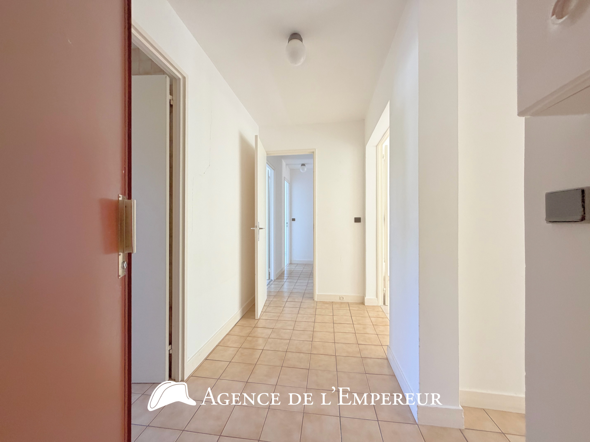 Appartement traversant 5 pièces - Rueil Buzenval