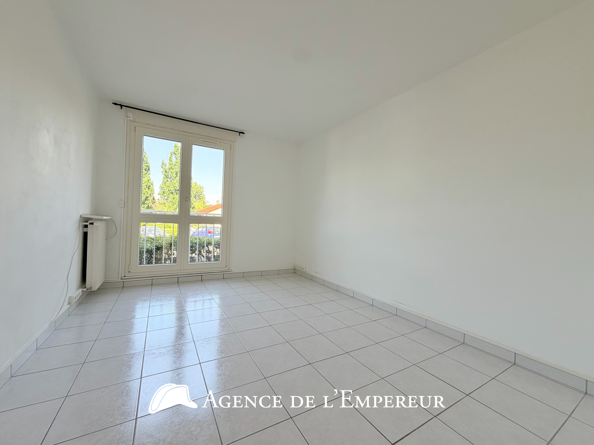 Appartement traversant 5 pièces - Rueil Buzenval