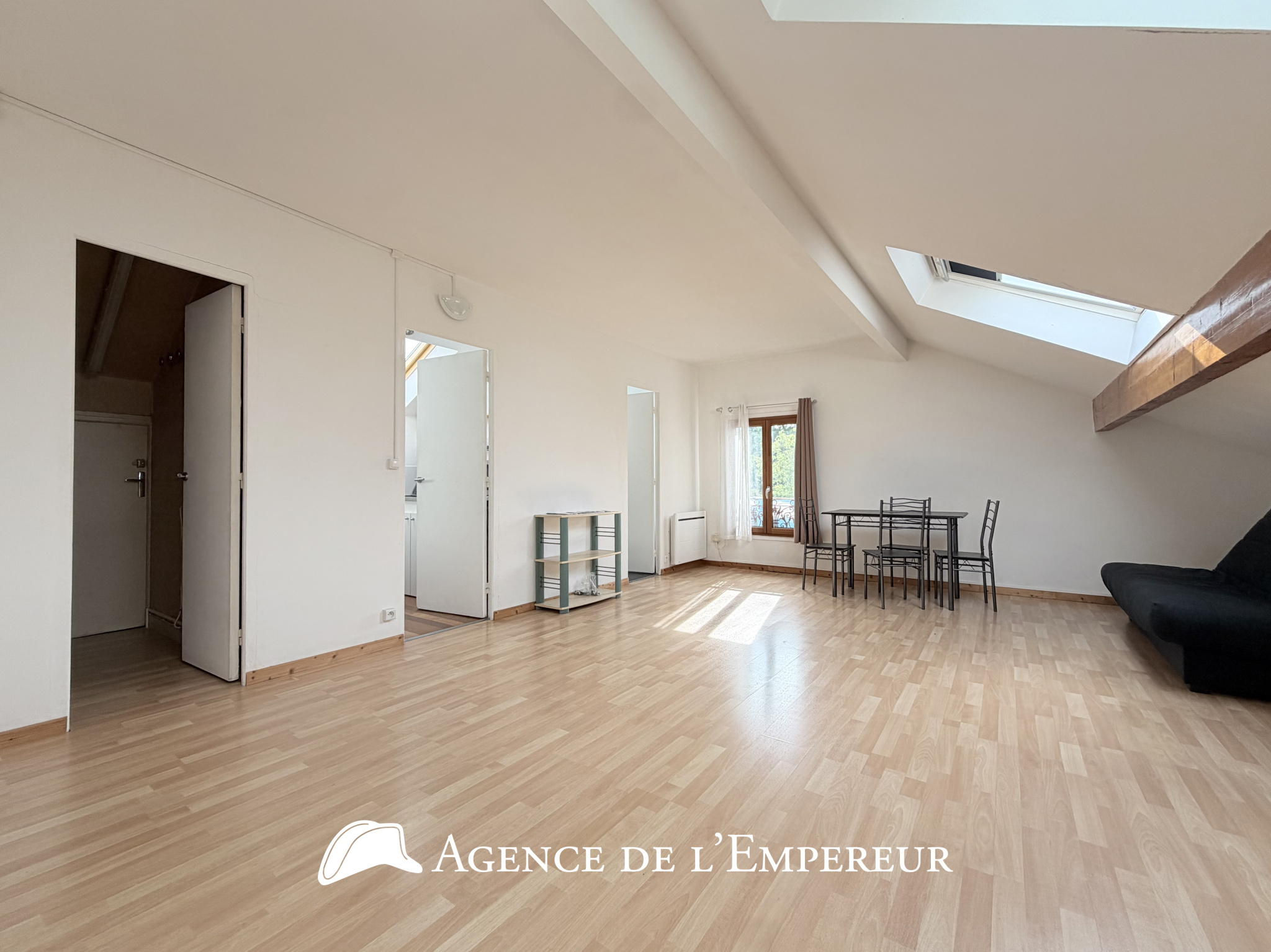 T1 LOCATION RUEIL BUZENVAL