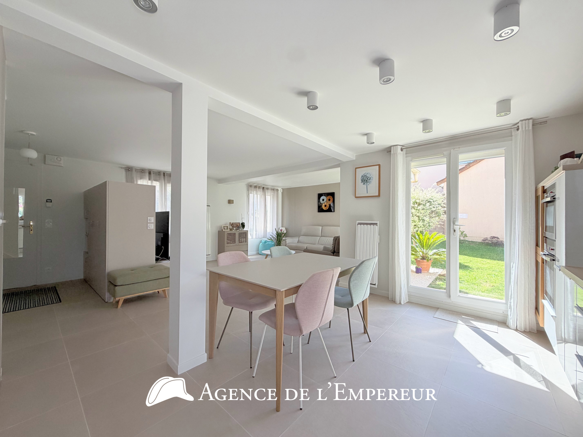 MAISON 4 CHAMBRES NANTERRE, PROCHE RUEIL