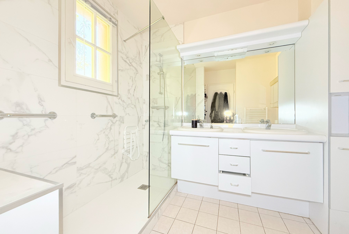 photo_10a08080542ec4ec534882dce7cc11bc