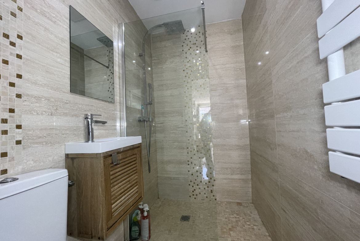 photo_303a135d6effc97f0a3656e64ed27192