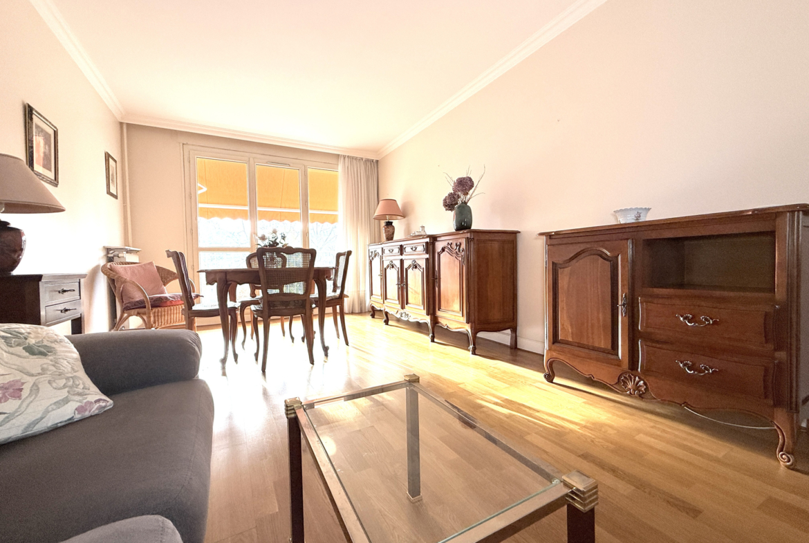 photo_48a00a0355daa7b4cf9c822a27017b25