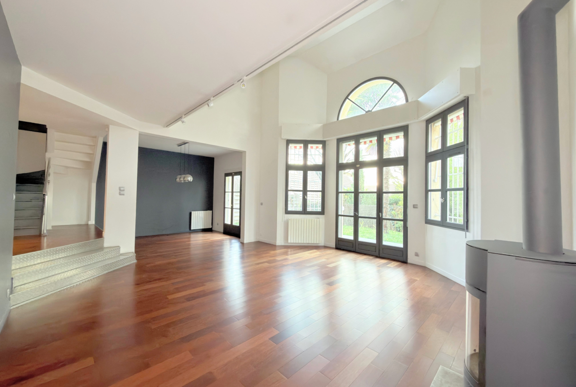 photo_5abcf0e9f0c8af3a1e99fc5068e3aed6